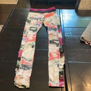 Lululemon leggings with pockets